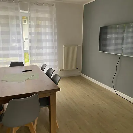 Monteurunterkunft Haus Schwarzenmoor * هيرفورد